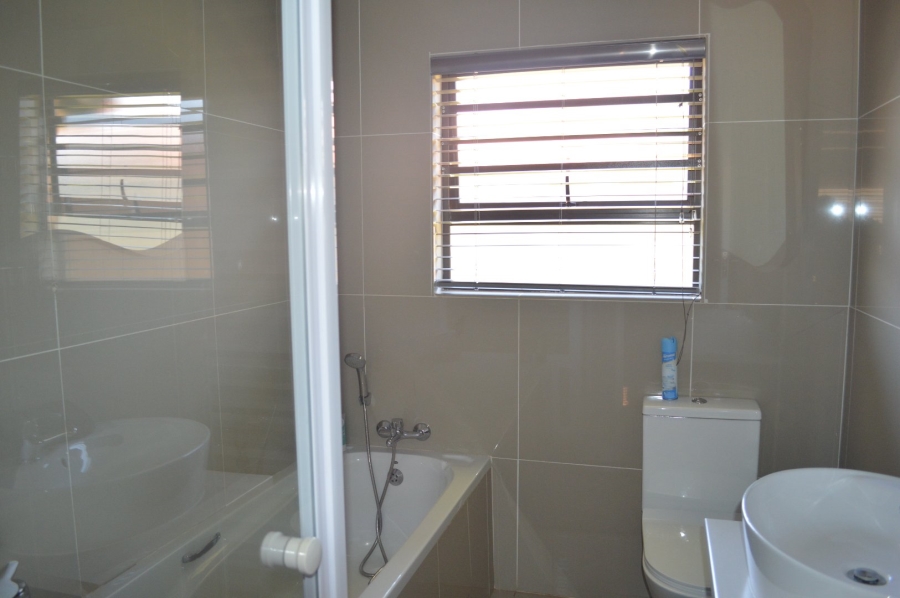 3 Bedroom Property for Sale in Flamwood North West